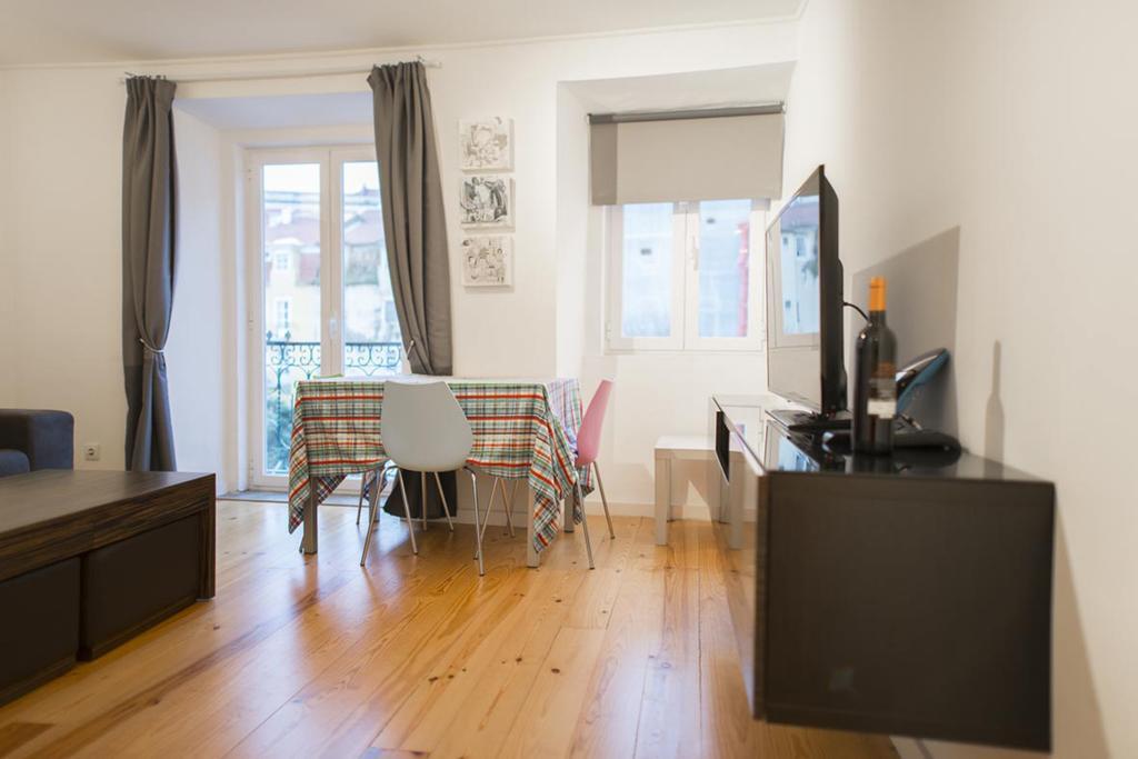 Apartamento Martires Da Patria Лиссабон Экстерьер фото