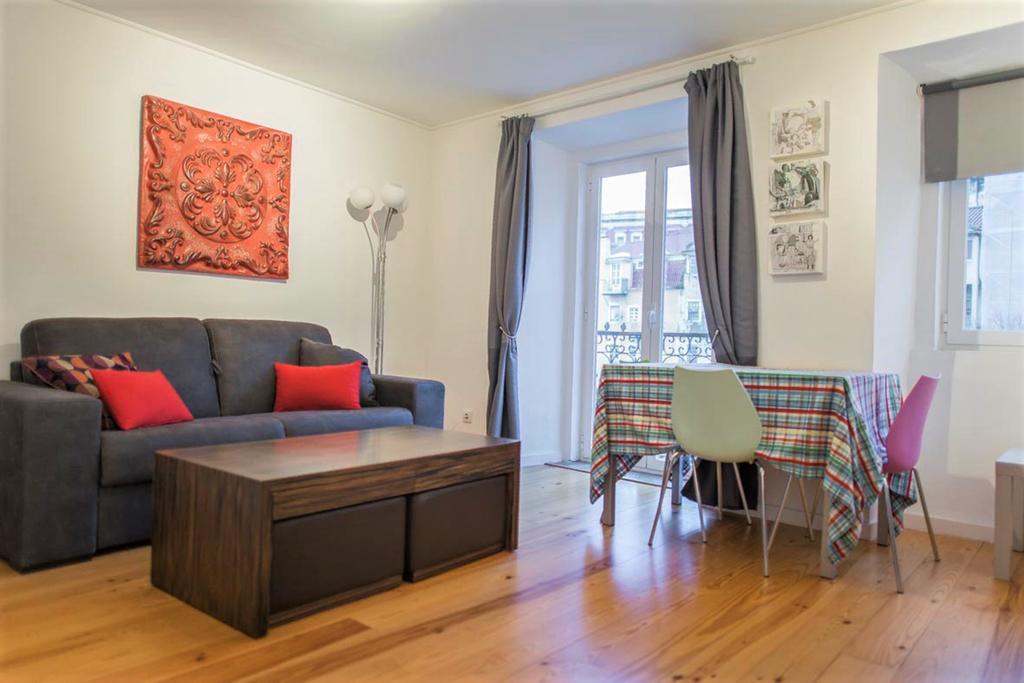 Apartamento Martires Da Patria Лиссабон Экстерьер фото